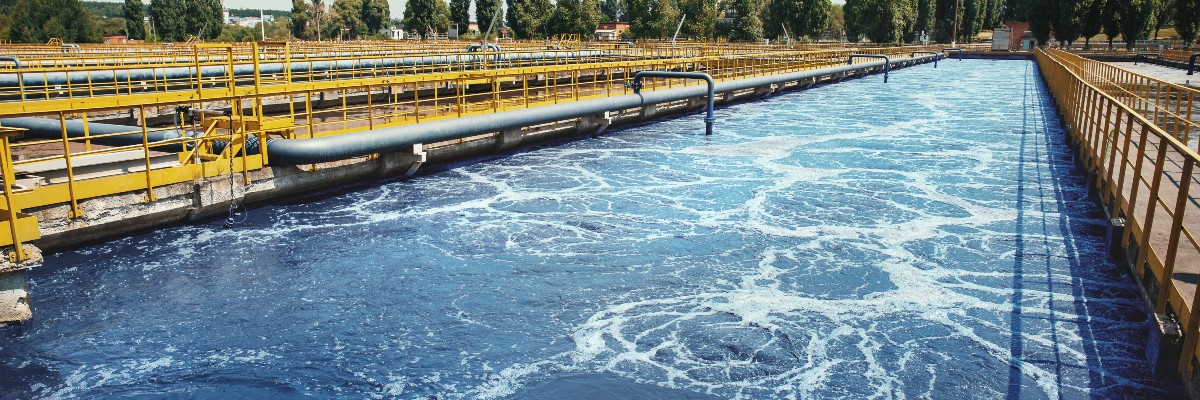 Advantages and disadvantages of activated sludge odour diffusion